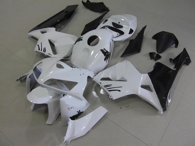 Carenado Moto CBR 600 RR 2005-2006 - Blanco con Especial Calcomanías Carenado Moto CBR 600 RR 2005-2006 - Blanco con Especial Calcomanías