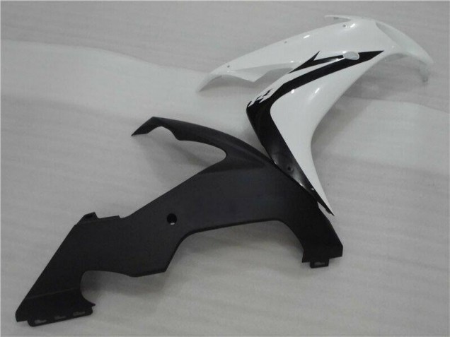 Carenado Moto R1 2004-2006 - Blanco Negro Llama Carenado Moto R1 2004-2006 - Blanco Negro Llama